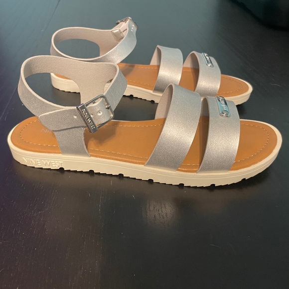 NWOT Silver Nine West Sandals | Size 5 - Picture 2 of 3